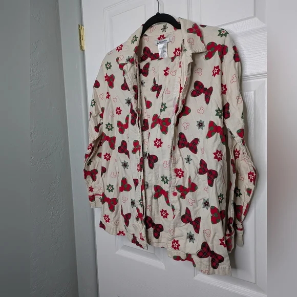 Disney Christmas Minnie MouseCream Pajama Set with Red and Green Bows Medium - Picture 3 of 4